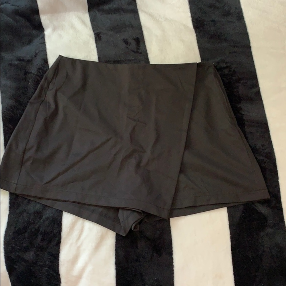 Black skirt